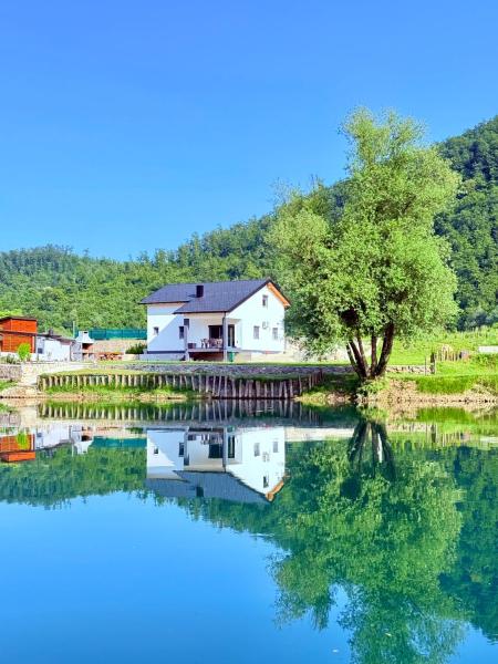 Nella foto è visibile l'oggetto UNA Escape situato nella città di Glodina.