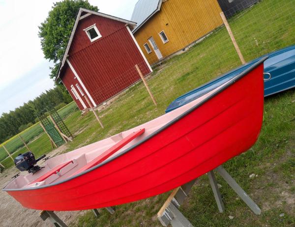 写真にはイワヴァ市にあるAgroturystyka Koziankaが写っています。