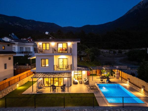 Nella foto è visibile l'oggetto VIP VILLA KLEOPATRA Oludeniz situato nella città di Cedit.