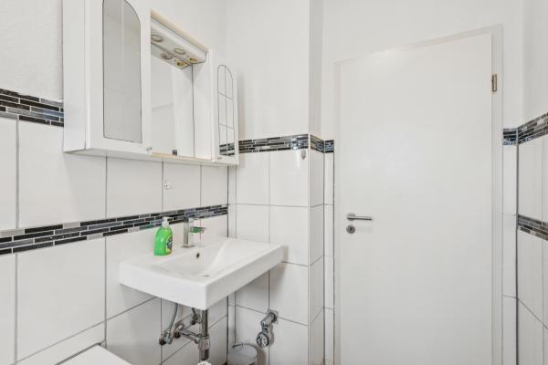 Fotografie 8: Velbert, gute Lage, Ideal für Geschäftsleute, Monteure, Messegäste, 3 Schlafzimmer, SmartTV