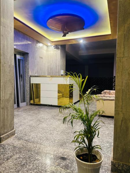 På billedet ses objektet Ved Bhoomi residency beliggende i byen Rishikesh.