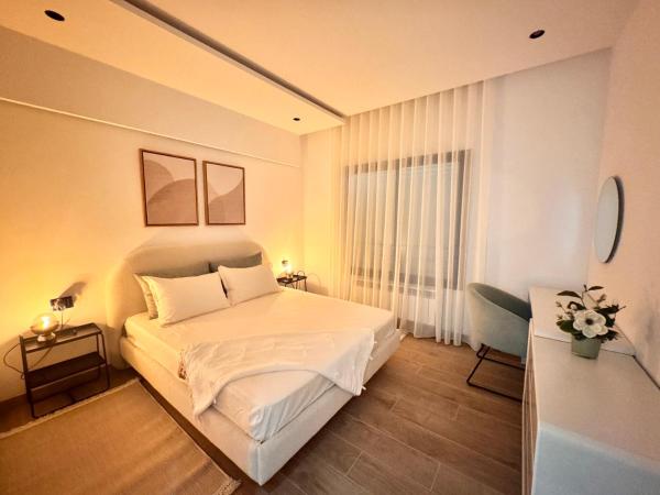 На фото показан объект Executive Stay - Cosy Apartment - Ain Zaghouan Nord - Tunis - WIFI & Balcony, расположенный в городе Sidi Daoud.