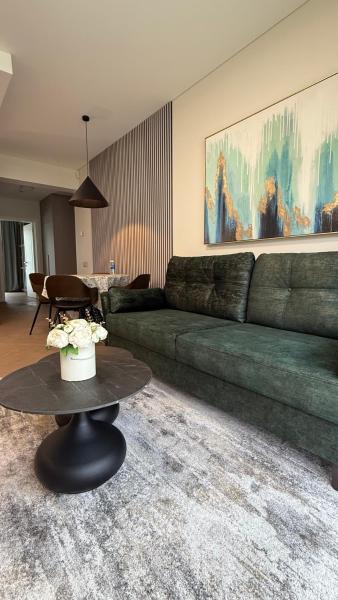 照片显示了位于Nemirseta市的Nemirseta pearl apartments物件。