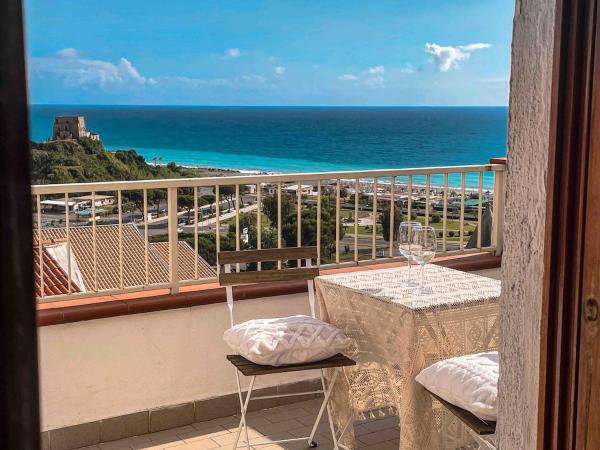 Na zdjęciu widoczny jest obiekt Roof top Terrace house położony w mieście Scalea.