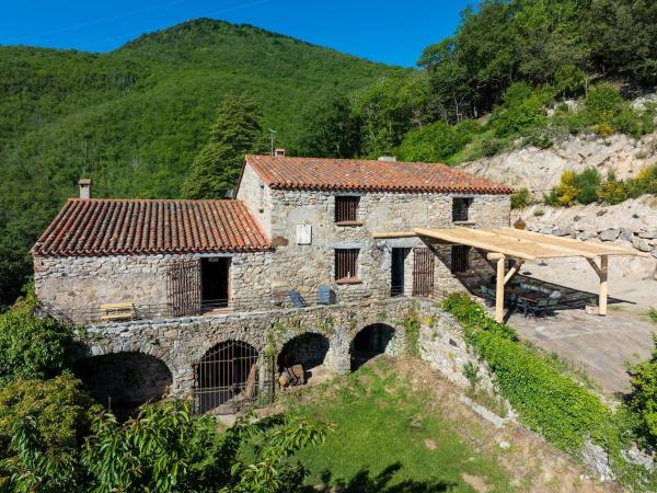A la foto es mostra l'objecte Grand mas catalan en pleine nature avec piscine situat a la ciutat de Céret.