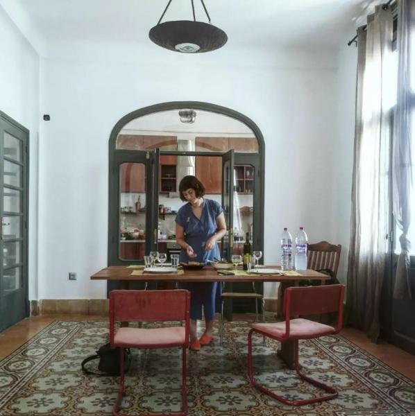 A la foto es mostra l'objecte Tunis Montfleury situat a la ciutat de Bellevue.