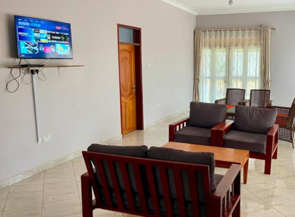 Na foto é possível ver o objeto Pearl Season B&B localizado na cidade de Gulu.