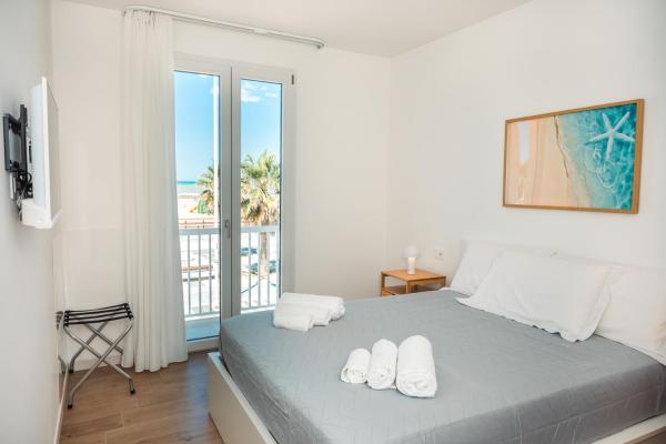 A la foto es mostra l'objecte Domira - Casa Vacanze Fronte Mare situat a la ciutat de Scoglitti.