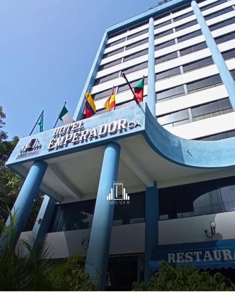 A la foto es mostra l'objecte Hotel Emperador situat a la ciutat de Campo de Carabobo.