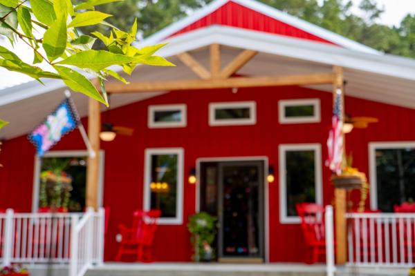 The photo shows the Hermann Grain Bins BNB Entire Complex sleeps 16 located in the city of Hermann.