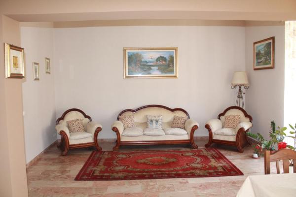 A la foto es mostra l'objecte B&B Domus Pina situat a la ciutat de Catània.