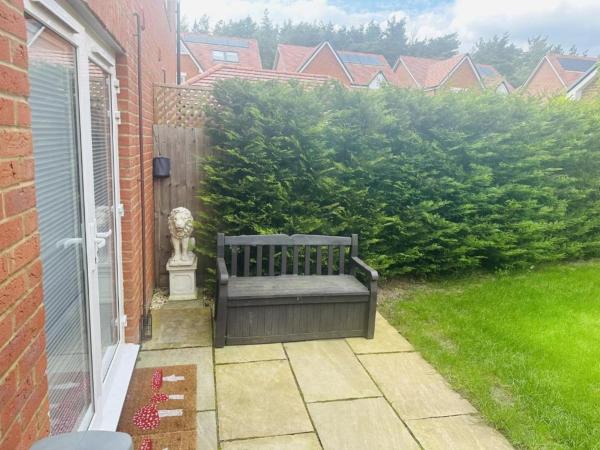 Gr8 House - Farnham