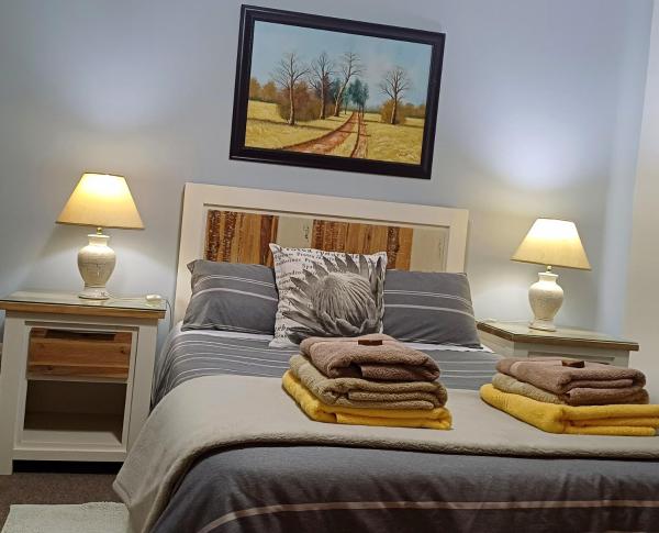 Bilde 8: Spacious & sunny,2 bedroom self-catering apartment