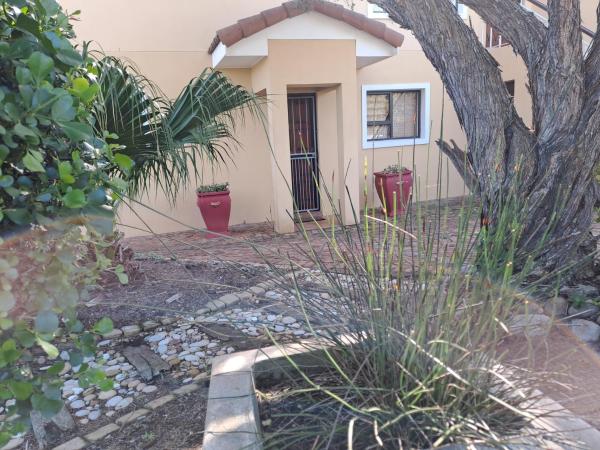 Bilde 9: Spacious & sunny,2 bedroom self-catering apartment