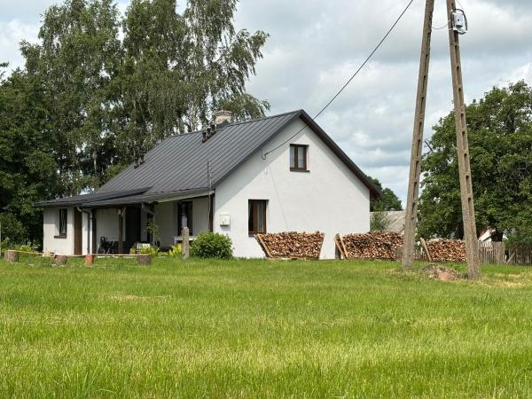 Auf dem Foto ist das Objekt Dom na Podlasiu in der Stadt Koryciny zu sehen.