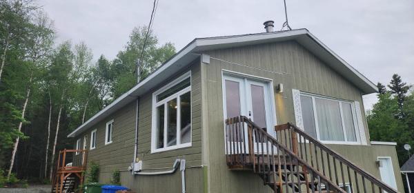 Na fotografii je vidět objekt Duplex Mont Video nacházející se ve městě Barraute.