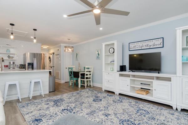 House Of Views By Bryant Real Estate - Carolina Beach, NC