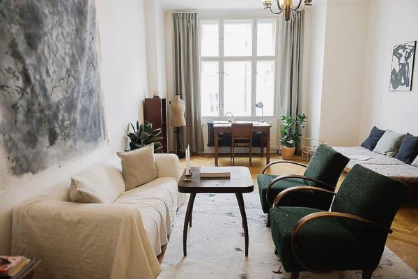 Stylish and unique 2 bedroom flat with balcony in Letna, Прага