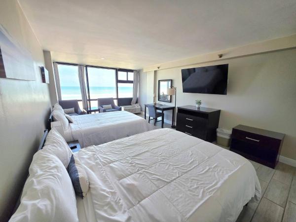 Na fotografii je vidět objekt Oceanfront Studio 2 Queen beds kitchenette & pool nacházející se ve městě Daytona Beach.