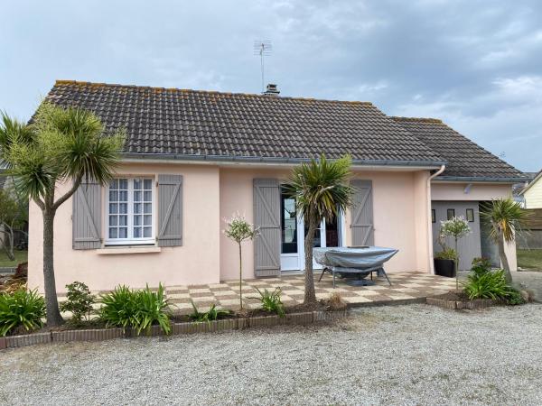 Nella foto è visibile l'oggetto Maison à 100 m de la plage situato nella città di Pirou.