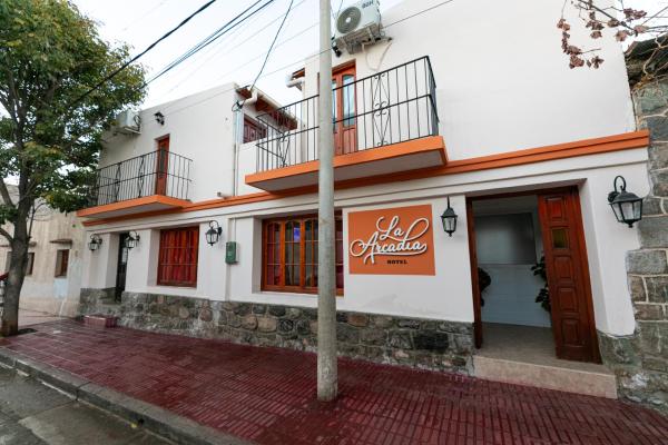 A la foto es mostra l'objecte La Arcadia Hotel situat a la ciutat de Cafayate.