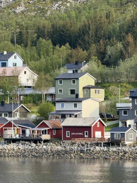 På billedet ses objektet Comfortable house in Gryllefjord beliggende i byen Senja.