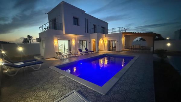 På billedet ses objektet Villa La Lagune, Charme et Sérénité à Djerba beliggende i byen Midoun.