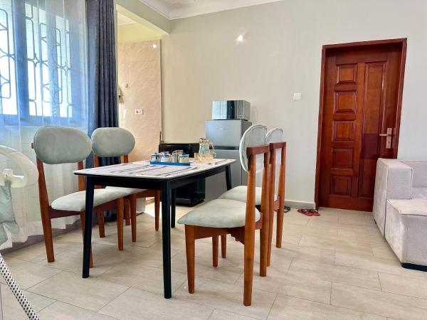 A la foto es mostra l'objecte 2Bedroom flat, free Wi-Fi near acacia mall situat a la ciutat de Nalakonge.