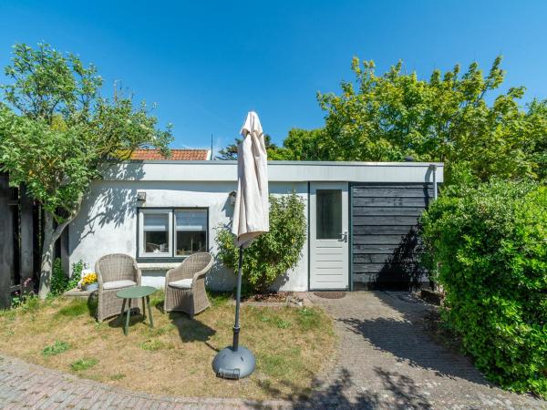 Holiday Home in Callantsoog near Beach, Callantsoog