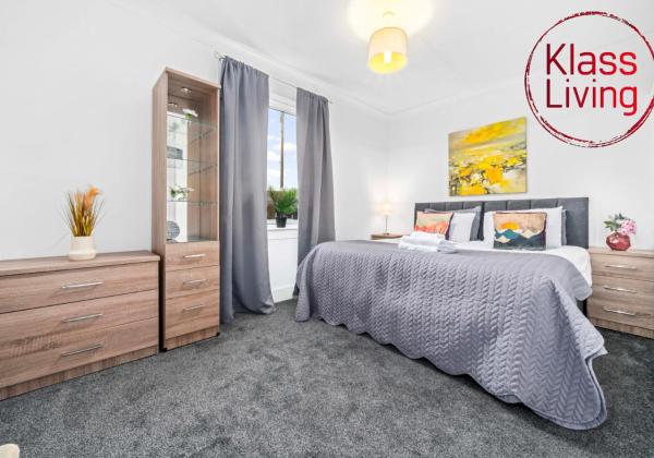 På billedet ses objektet Broomfield Apartment by Klass Living Airdrie beliggende i byen Airdrie.