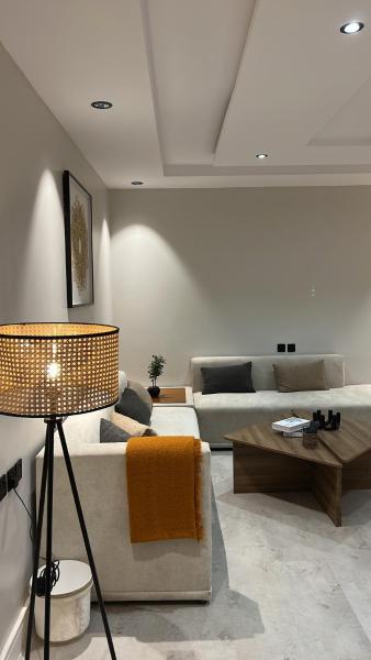 A la foto es mostra l'objecte Elegant apartment with a living room and a bedroom situat a la ciutat de Quai.
