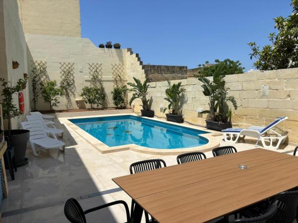 Sannat Hills Farmhouse - Malta