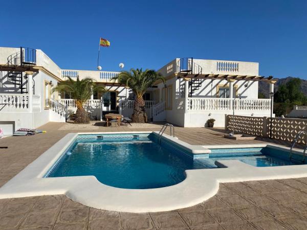 A la foto es mostra l'objecte Casa PAYA ex casa Benedict situat a la ciutat de Turre.