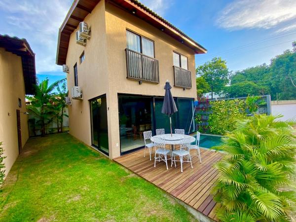 På billedet ses objektet Casa de alto padrão na praia da Pipa com 4 suítes climatizadas piscina privativa cozinha equipada e localizada a apenas 5 minutos da praia do amor e centro da Pipa beliggende i byen Pipa.