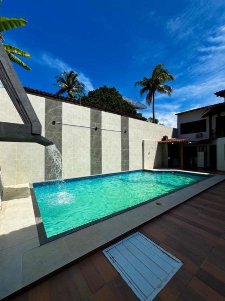 En la foto se muestra el objeto Duplex com piscina ubicado en la ciudad de Peroção.