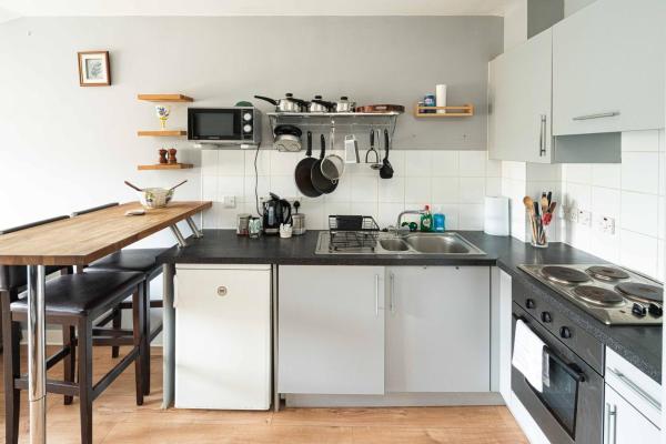 Zdjęcie 4: 2BD Flat by Common & Village - Wimbledon, Zone 3