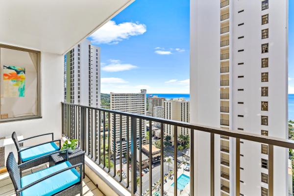 Foto 2: Bright ocean view condo with lanai near the beach