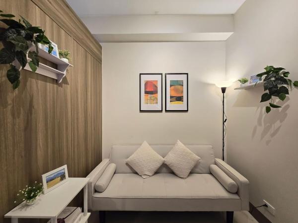 1BR Condotel with Balcony at FAME Residences #FM60-1, Манила