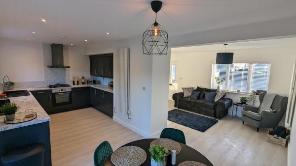 Modern Gilliver House Rural Retreat Sleeps 7 - Nuneaton