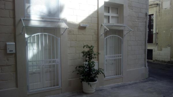 A la foto es mostra l'objecte Casa Anna situat a la ciutat de Lecce.
