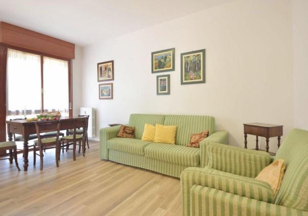 Na fotografii je vidět objekt Sanguineti Flexyrent apt AC nacházející se ve městě Rapallo.