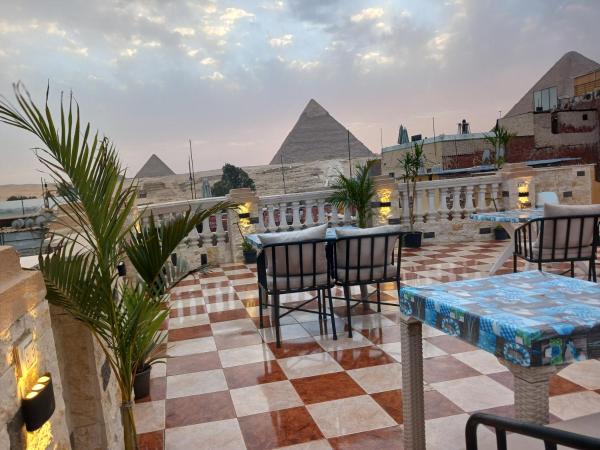 A la foto es mostra l'objecte Royal pyramids guesthouse situat a la ciutat de El Caire.