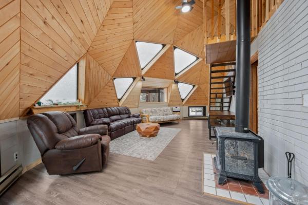 Na fotografii je vidět objekt Long Lake Dome Home- Get Up North Retreats nacházející se ve městě Bigfork.
