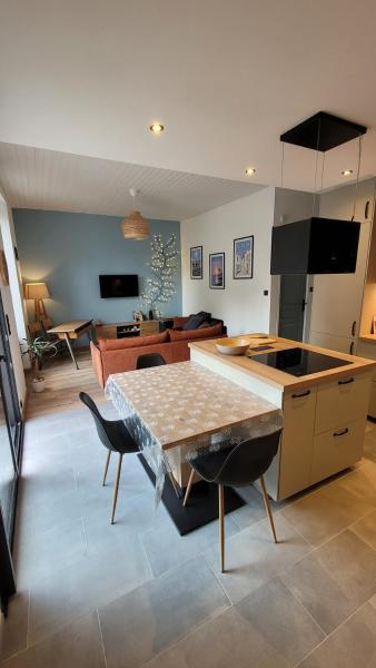 A la foto es mostra l'objecte Maison élégante entre Ré et Marais situat a la ciutat de Marans.