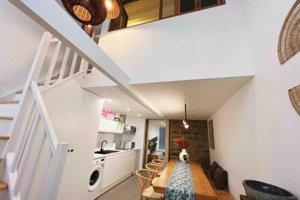 Bright apartment in the heart of the Ainay district Lyon center, Лион