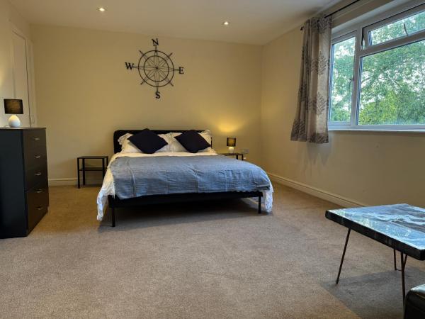 På billedet ses objektet Marigold Homestay beliggende i byen Addlestone.