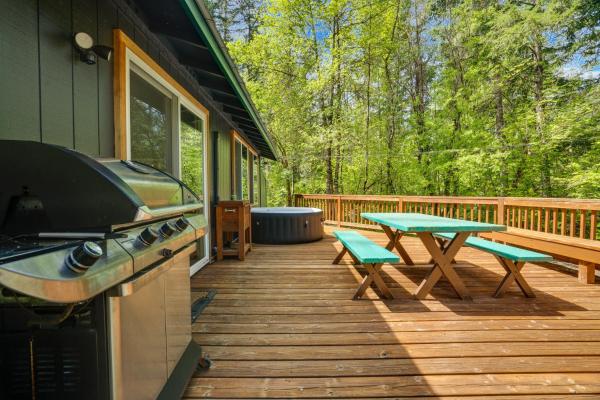 Foto 2: PackShack - Cozy Ski Cabin Mins from White Pass home
