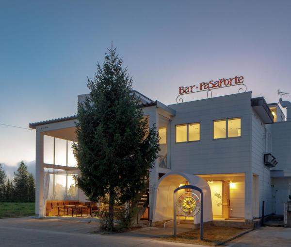 Na zdjęciu widoczny jest obiekt Regions Hostel położony w mieście Narazaki.