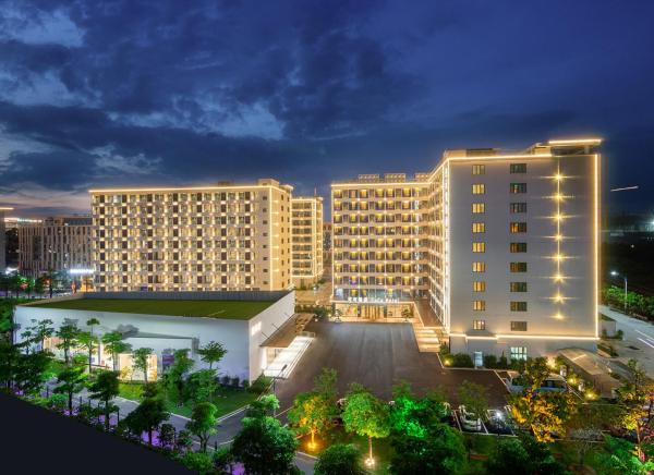 Kuva 2: 广州白云国际机场可可酒店CoCoHotel T2航站楼店 提供机场免费班车和交易会班车服务