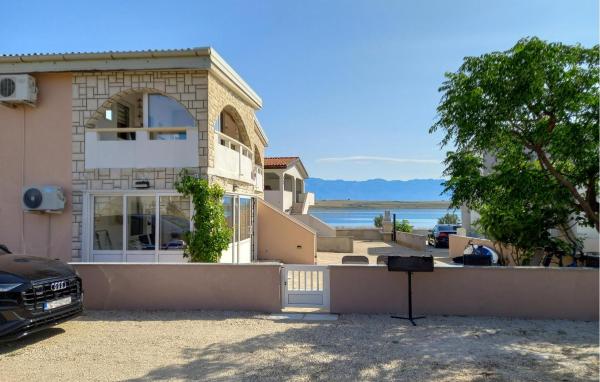 2 Bedroom Awesome Apartment In Vir - Vir